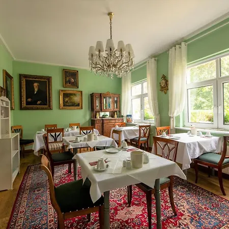 & Restaurant Raueneck