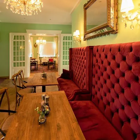 Hotel&restaurant Raueneck Hotel