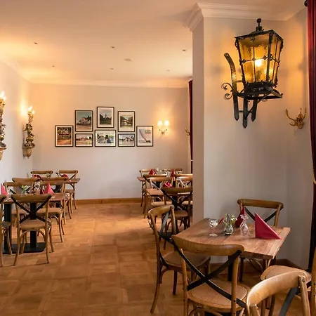 Hotel & Restaurant Raueneck *