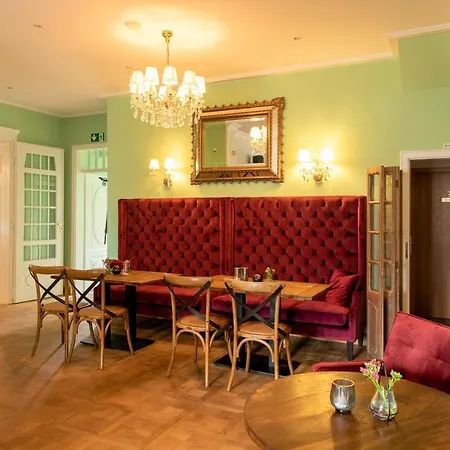 & Restaurant Raueneck Hotel Bad Saarow