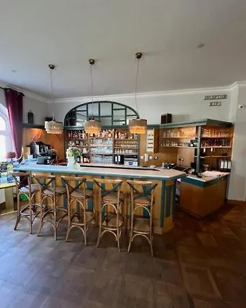 & Restaurant Raueneck