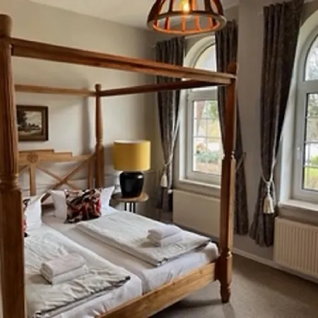 & Restaurant Raueneck *