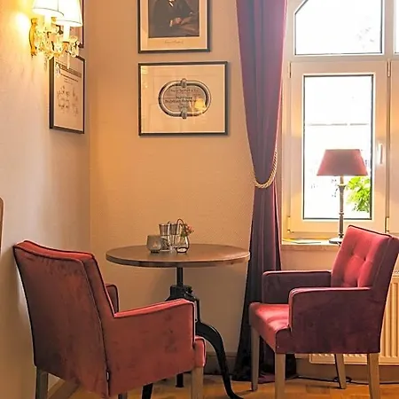 Hotel & Restaurant Raueneck *