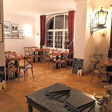 & Restaurant Raueneck