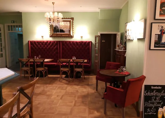 & Restaurant Raueneck Szálloda