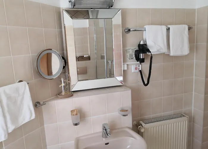 & Restaurant Raueneck