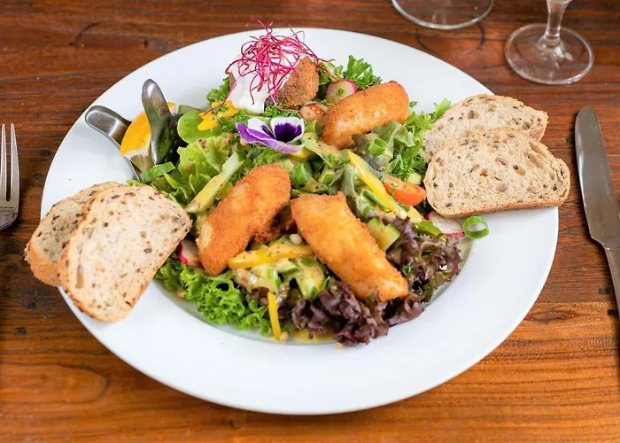 & Restaurant Raueneck *