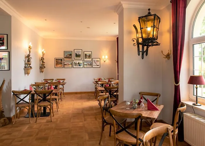 Hotel & Restaurant Raueneck *