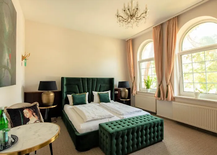 & Restaurant Raueneck Bad Saarow