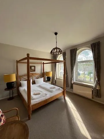 Hotel&restaurant Raueneck Hotel *