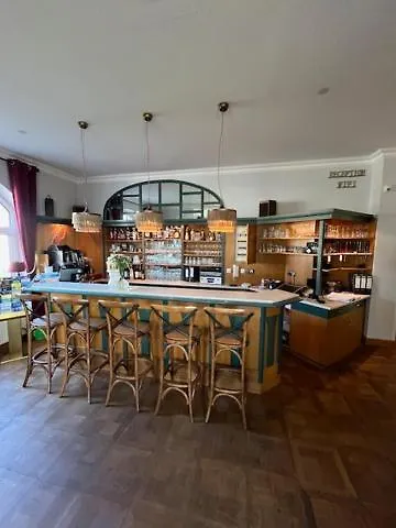 & Restaurant Raueneck