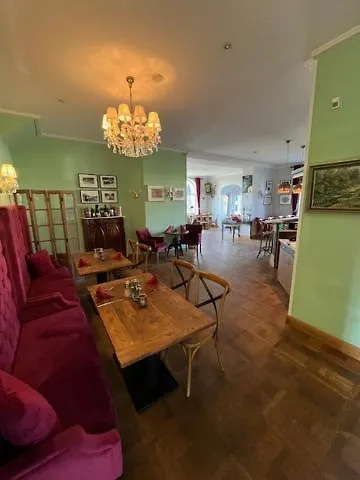 Szálloda & Restaurant Raueneck