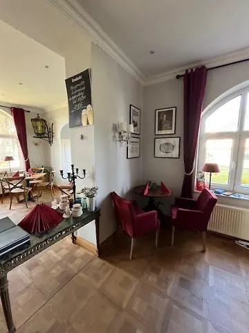 & Restaurant Raueneck