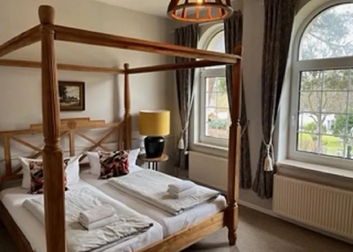 & Restaurant Raueneck *