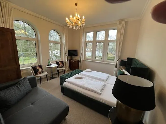 & Restaurant Raueneck