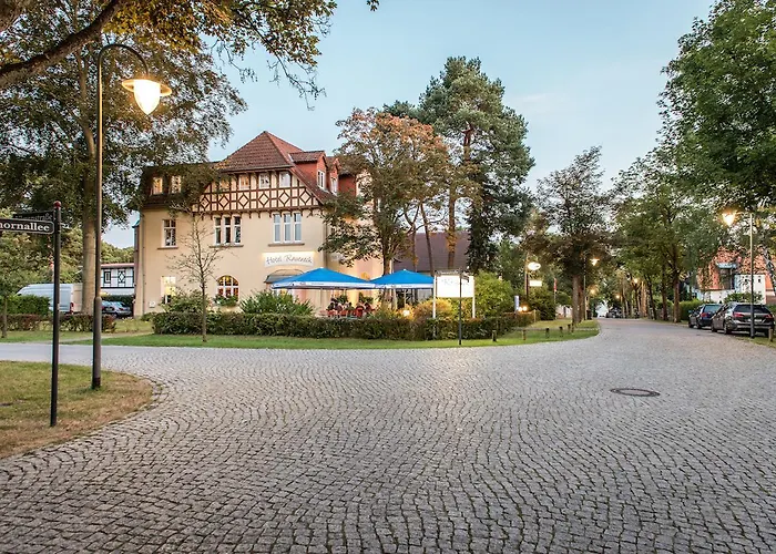 Hotel & Restaurant Raueneck *